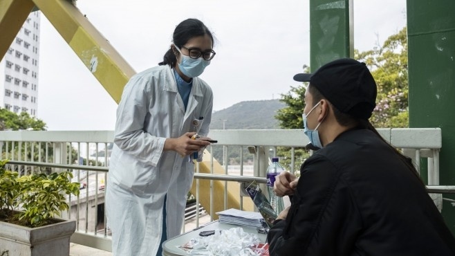 Китай отчете близо 18 000 нови случая на ковид за денонощие